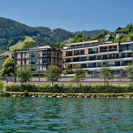 Apartment Mountain And Lake Xl